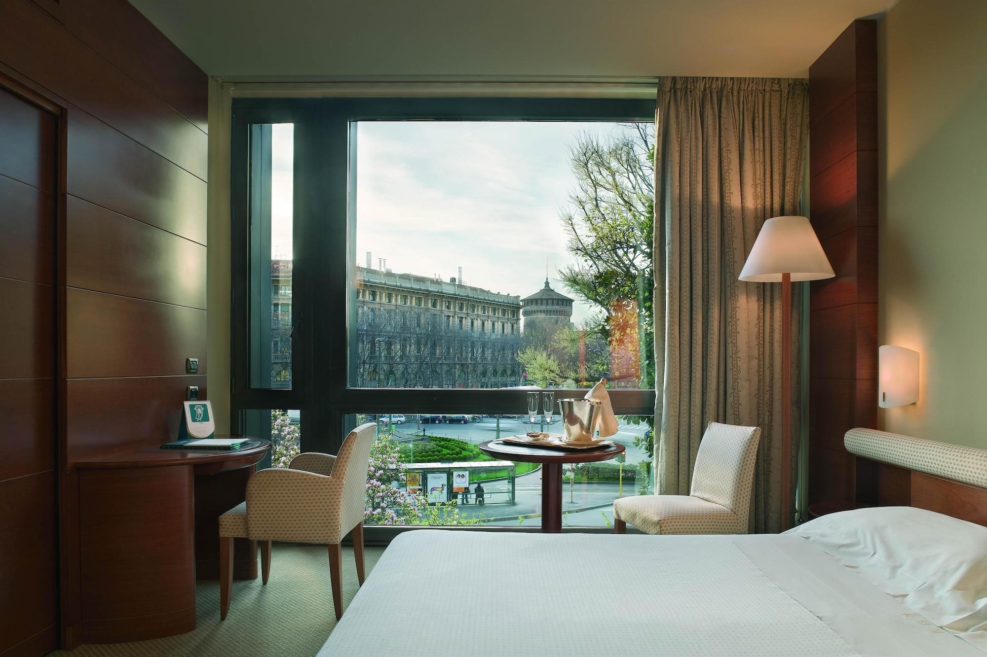 Unahotels Cusani Milano Экстерьер фото