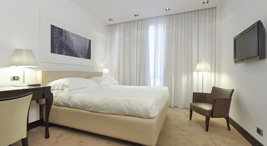 Unahotels Cusani Milano Экстерьер фото